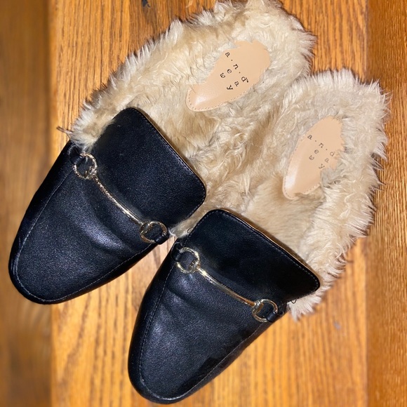 Furry Mules - Picture 2 of 2